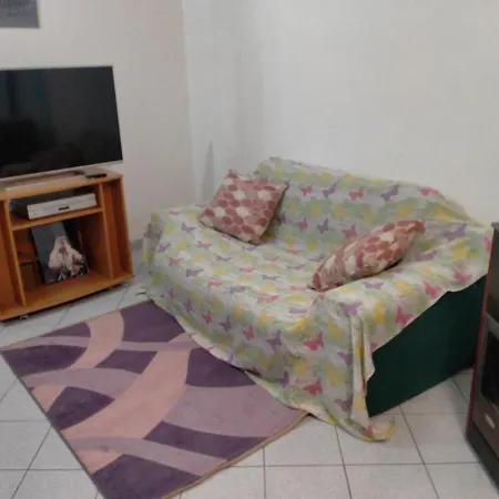 Appartamento Santa Giusta سانتا جوستا