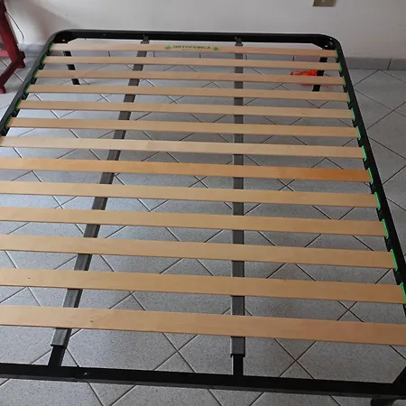 Appartamento Santa Giusta شقة سانتا جوستا