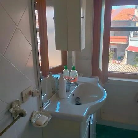 דירה Appartamento Santa Giusta סנטה ג'וסטה