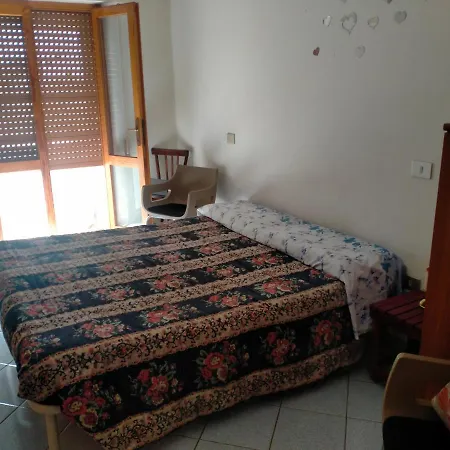 Apartman Appartamento Santa Giusta *