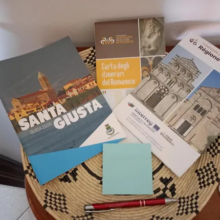 Appartamento Santa Giusta סנטה ג'וסטה