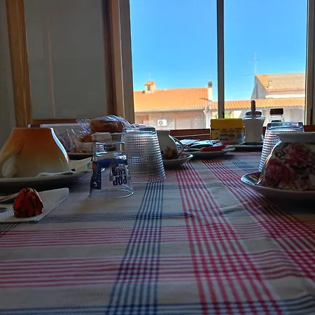 Appartamento Santa Giusta דירה *