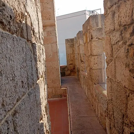 Appartamento Santa Giusta דירה