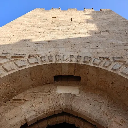 Appartamento Santa Giusta דירה