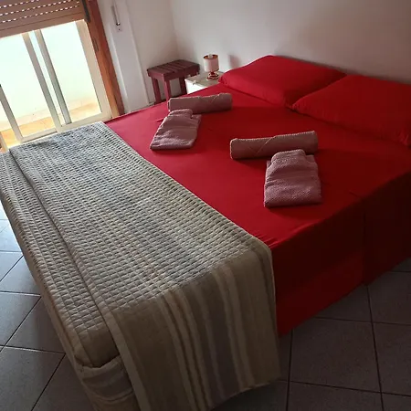 Appartamento Santa Giusta * סנטה ג'וסטה